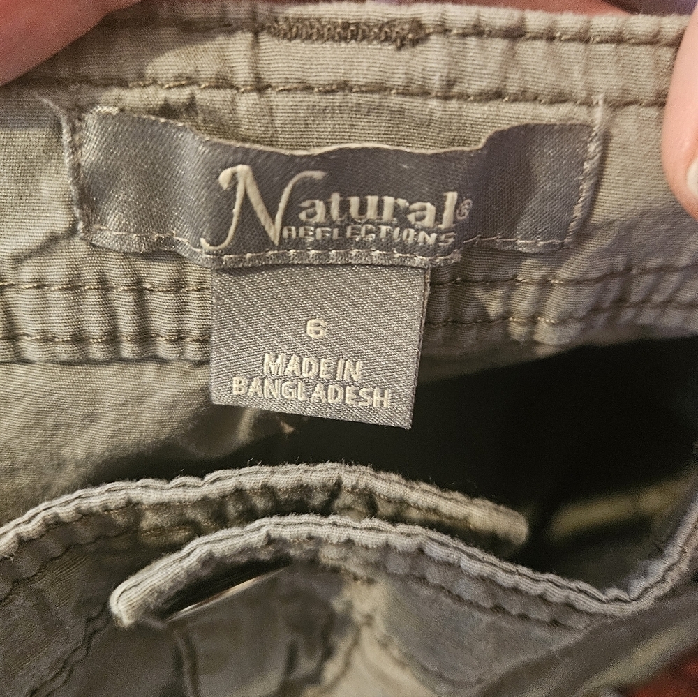 Naturals Reflections Womans Bermuda Shorts Size 6 - Picture 8 of 16